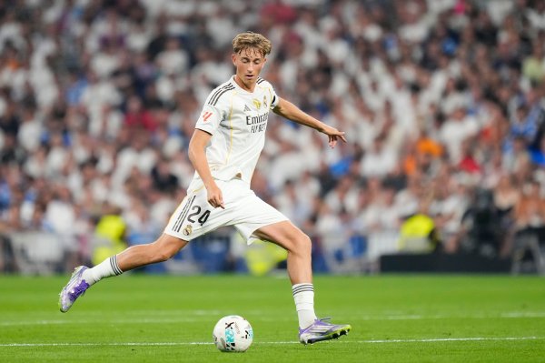 华锋优配快线 马卡: 赫伊森的特点与布斯克茨相似, 未来尝试踢中场或许是新发现