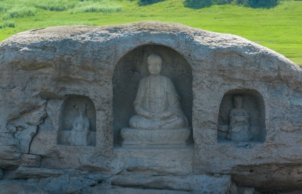 保宇配资 网传重庆巴南长江摩崖造像再度露出水面？回应：长江未退水，摩崖露不出来